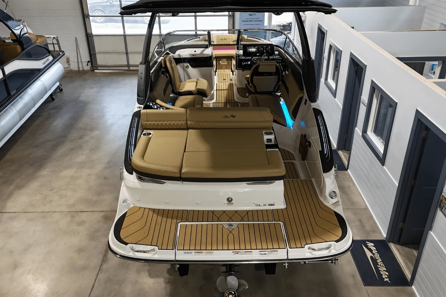 2026 Sea Ray SLX 260 Image Thumbnail #12