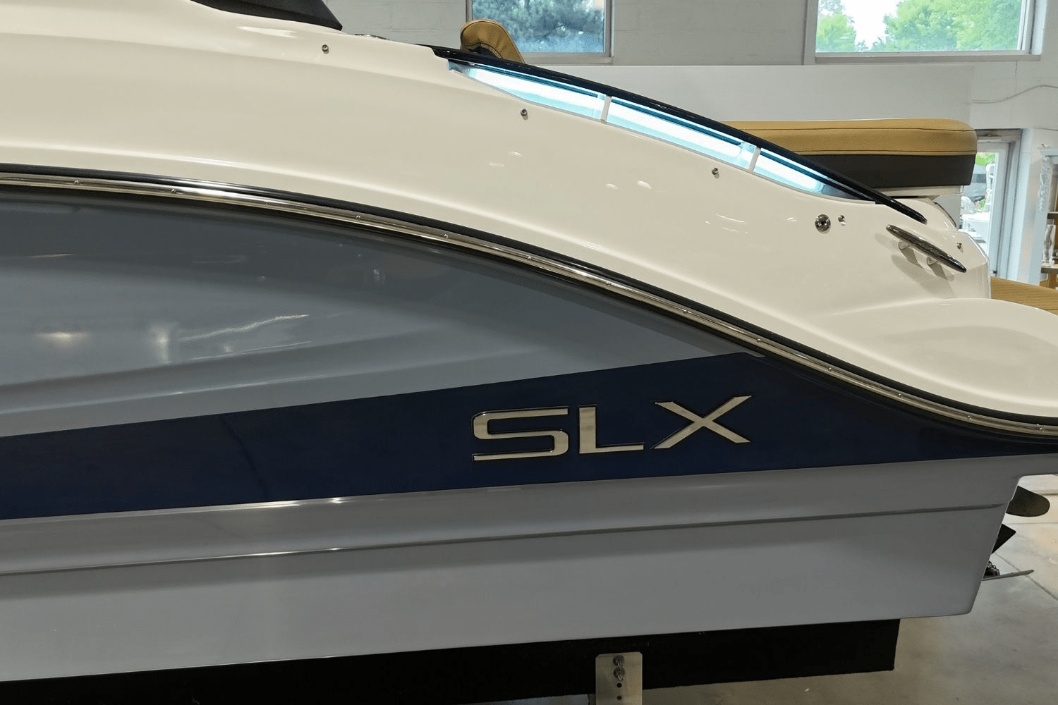 2026 Sea Ray SLX 260 Image Thumbnail #6