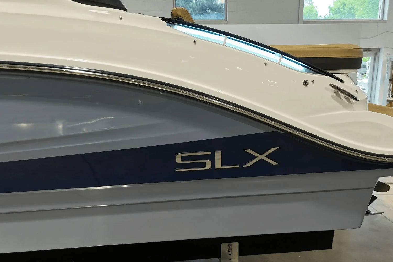 2026 Sea Ray SLX 260 Image Thumbnail #6