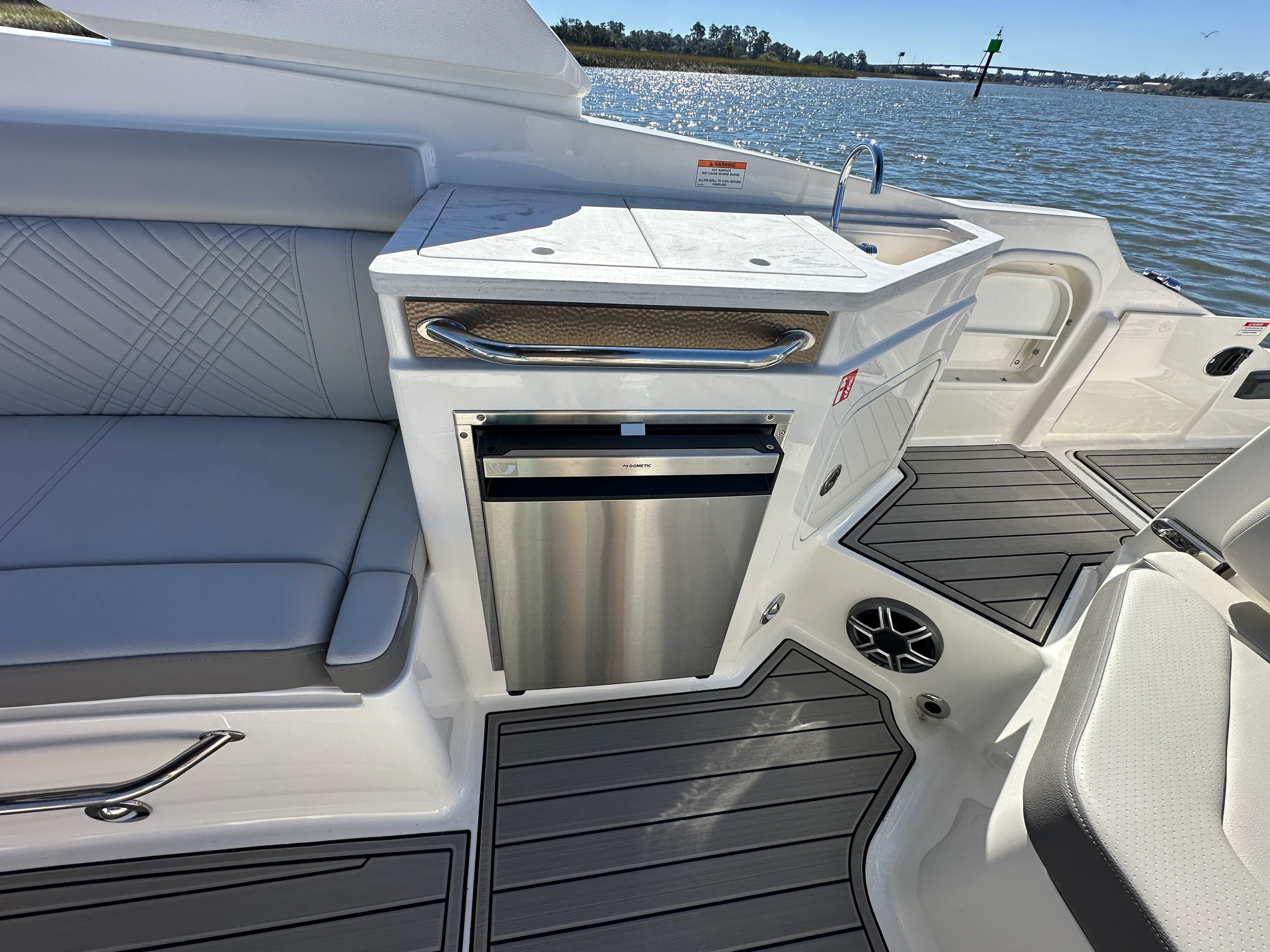 2026 Sea Ray SDX 290 Outboard Image Thumbnail #12
