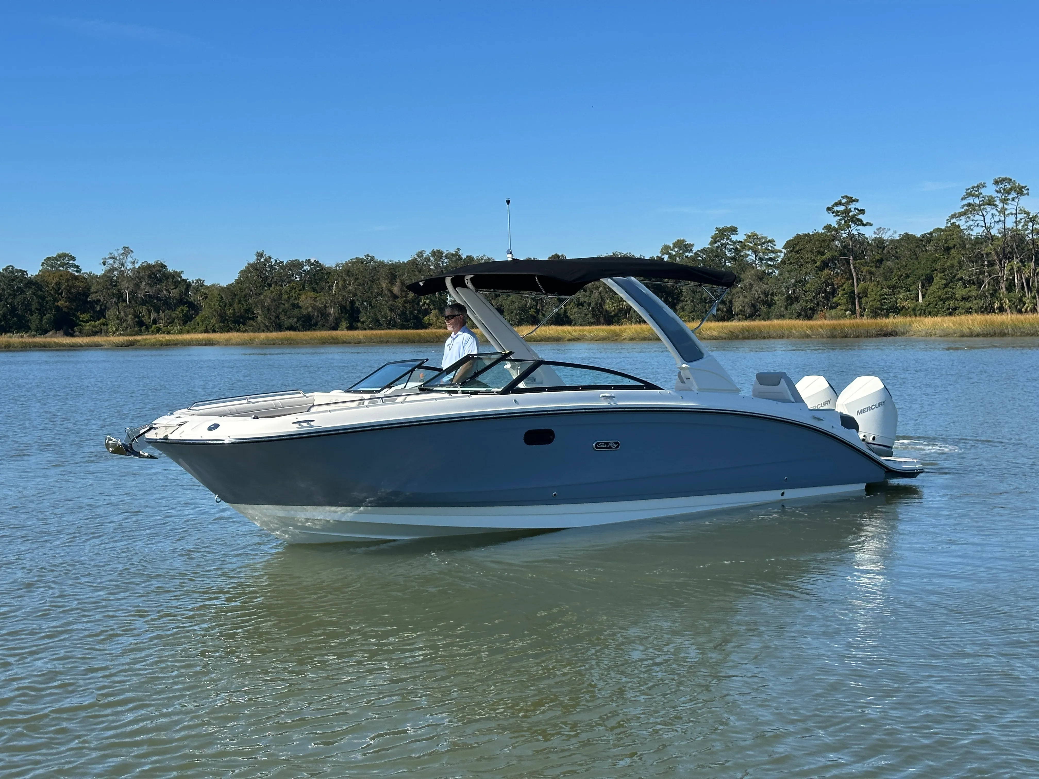 2026 Sea Ray SDX 290 Outboard Image Thumbnail #2