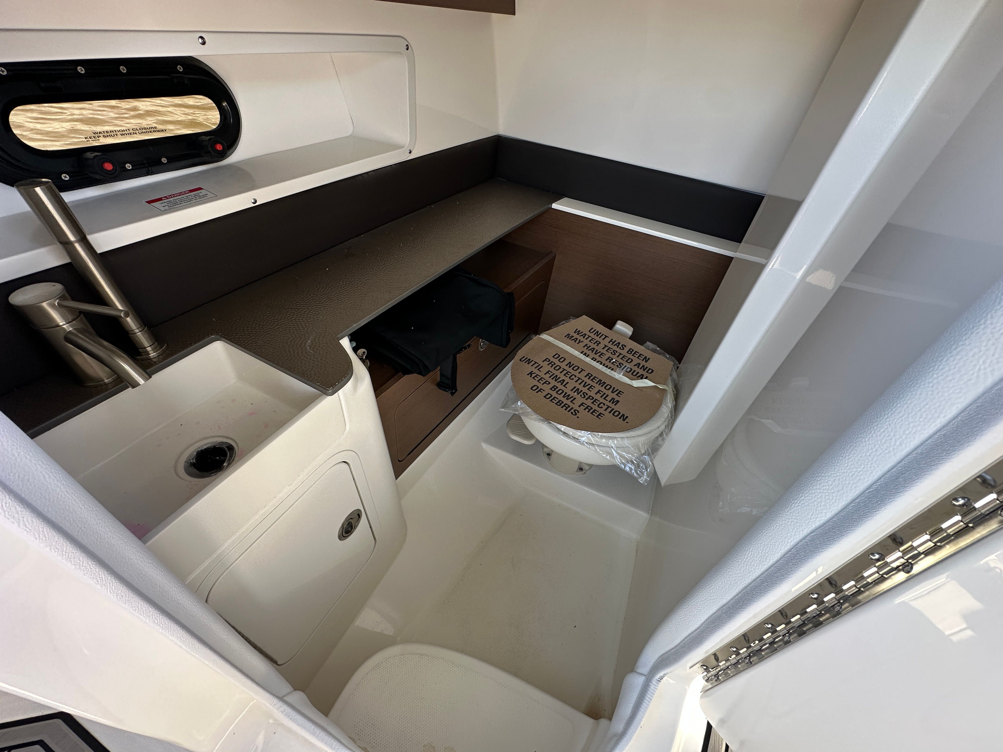 2026 Sea Ray SDX 290 Outboard Image Thumbnail #22