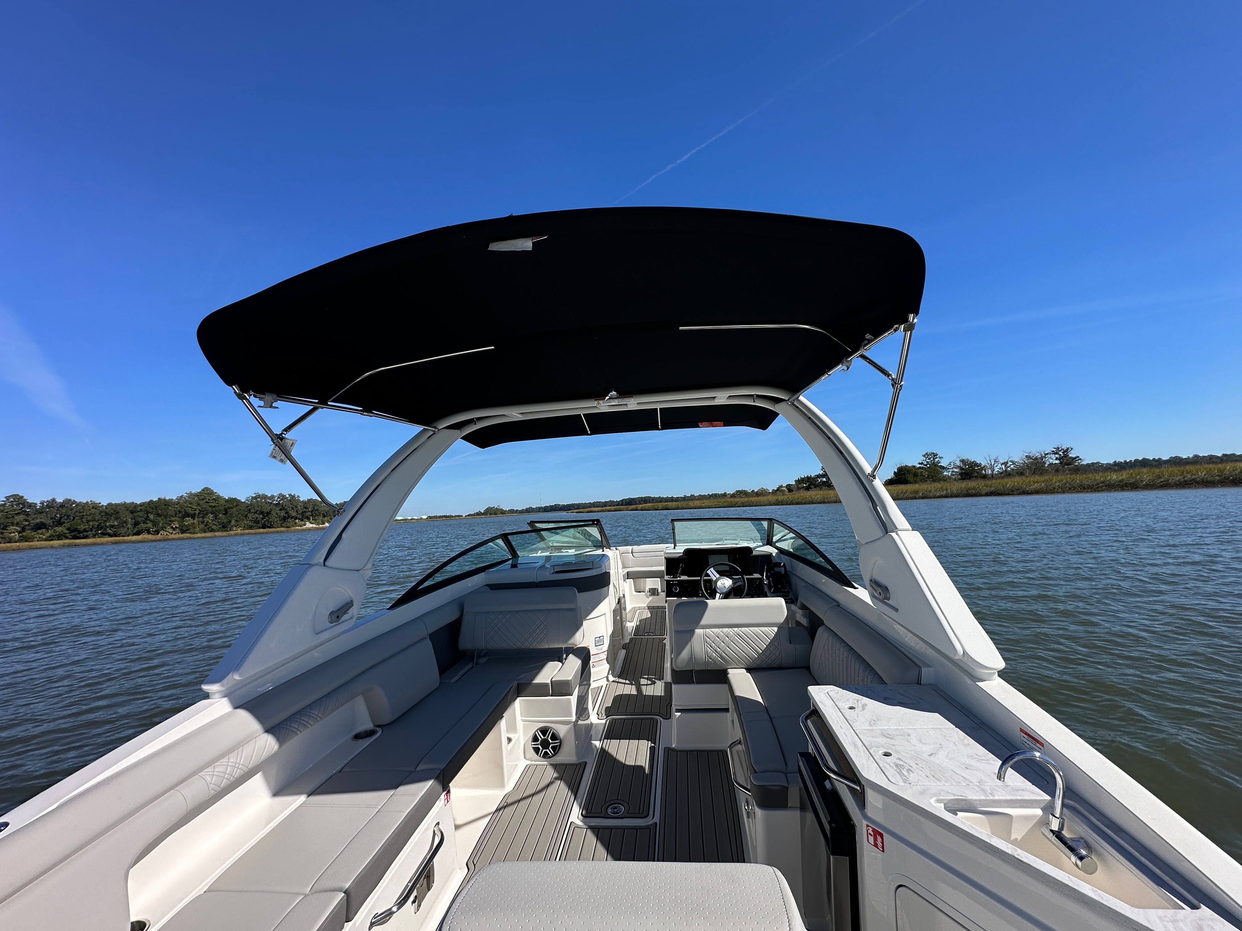 2026 Sea Ray SDX 290 Outboard Image Thumbnail #18