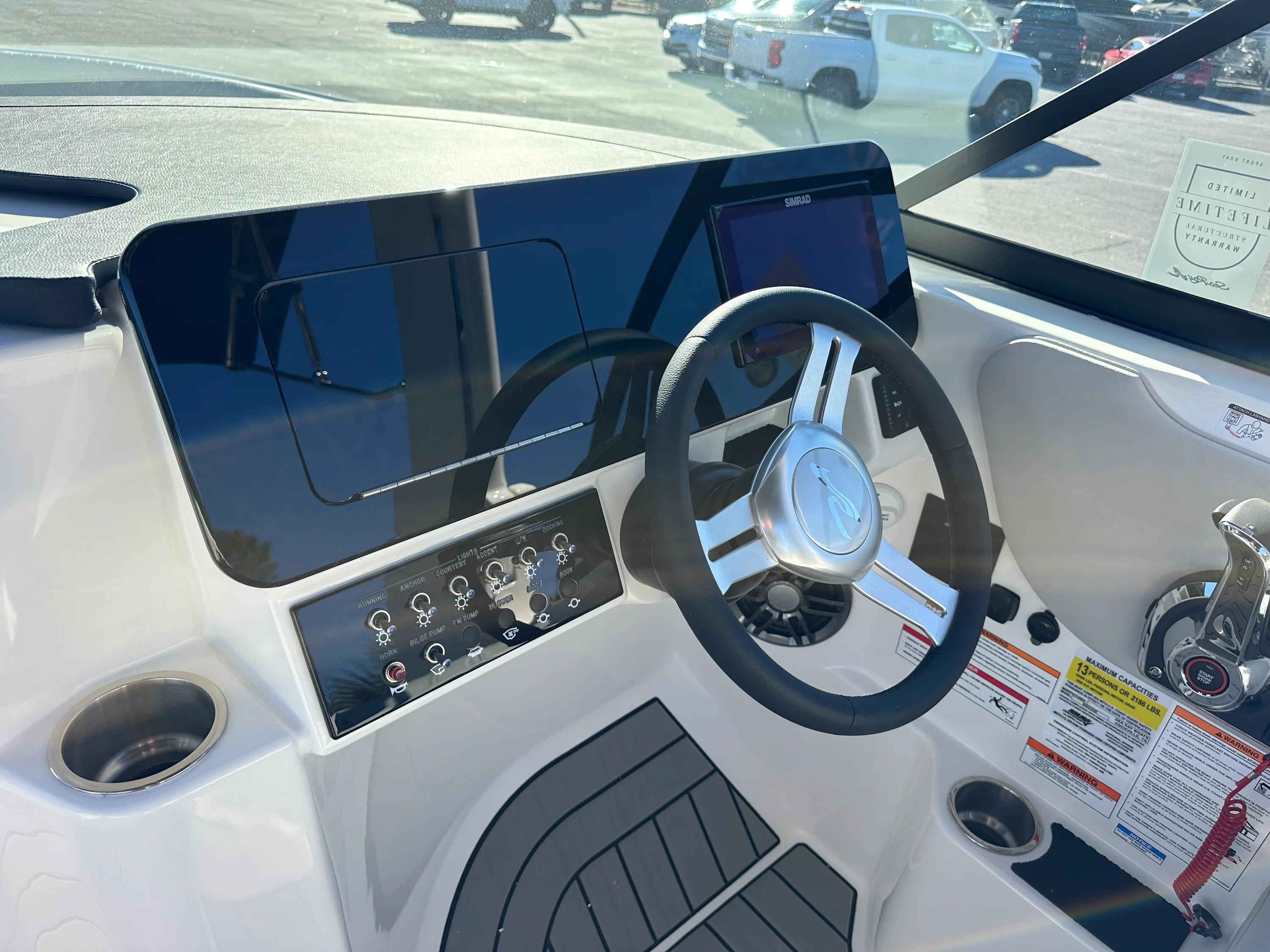 2026 Sea Ray SDX 230 Outboard Image Thumbnail #12