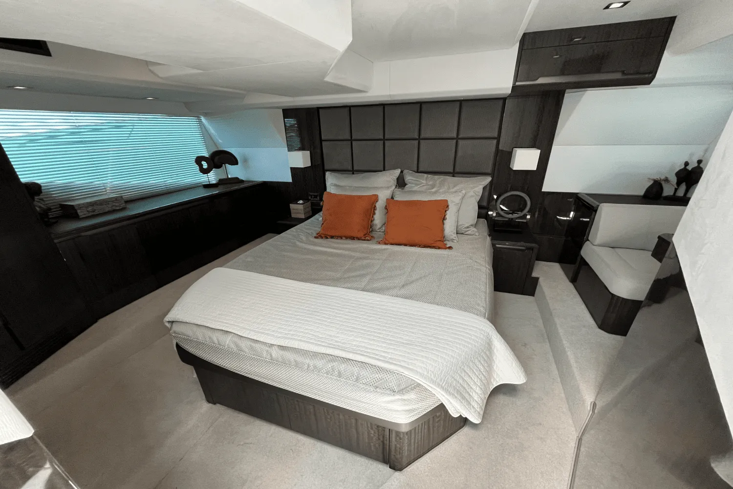 2022 Galeon 470 Sky Image Thumbnail #25
