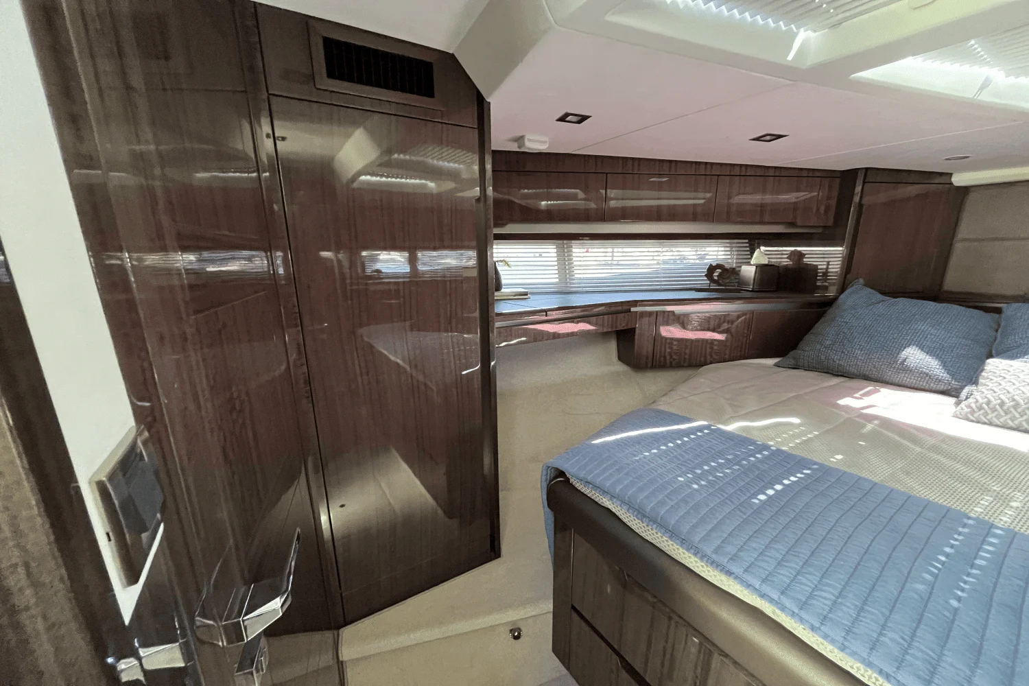 2022 Galeon 470 Sky Image Thumbnail #39