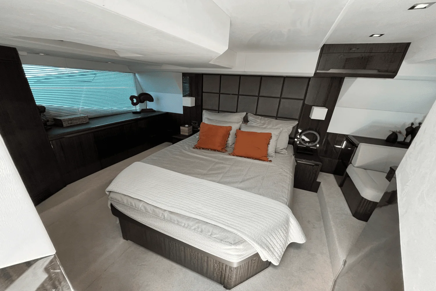 2022 Galeon 470 Sky Image Thumbnail #26