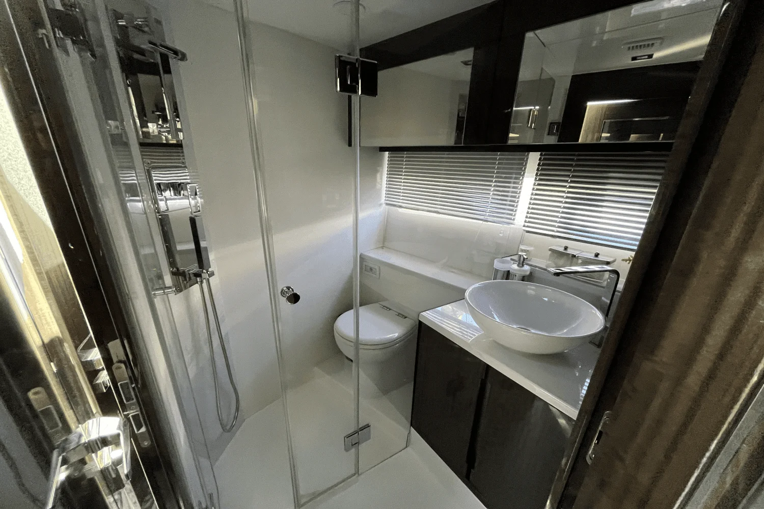 2022 Galeon 470 Sky Image Thumbnail #41