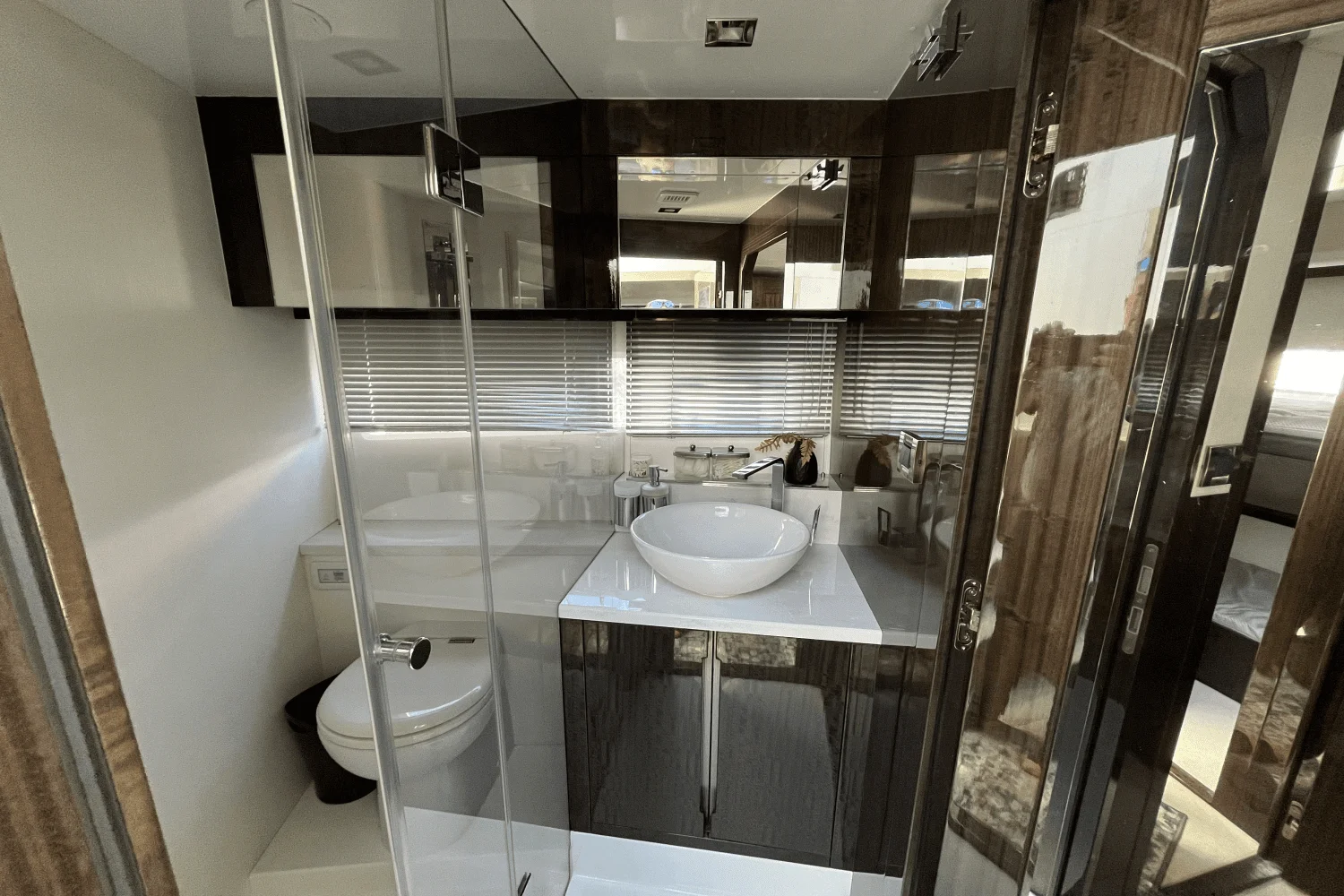 2022 Galeon 470 Sky Image Thumbnail #40