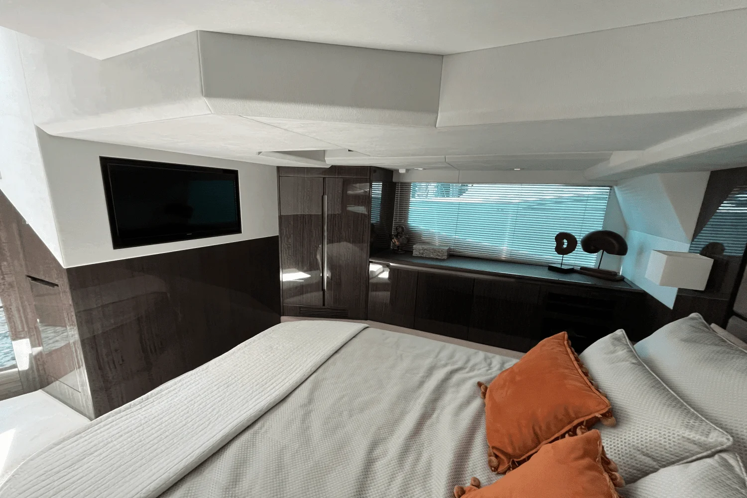 2022 Galeon 470 Sky Image Thumbnail #31