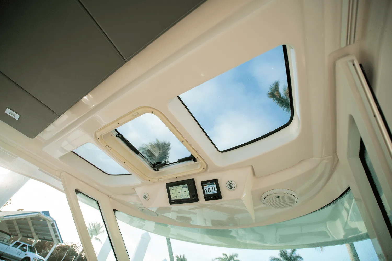 2018 Tiara Yachts 38 LS Image Thumbnail #18