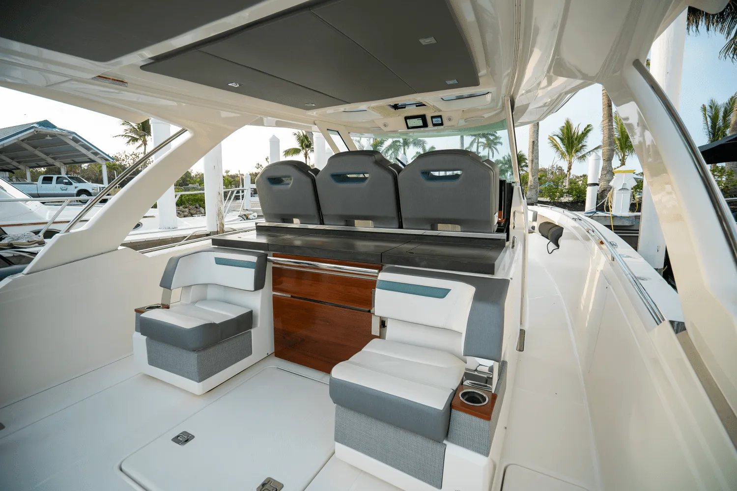 2018 Tiara Yachts 38 LS Image Thumbnail #7