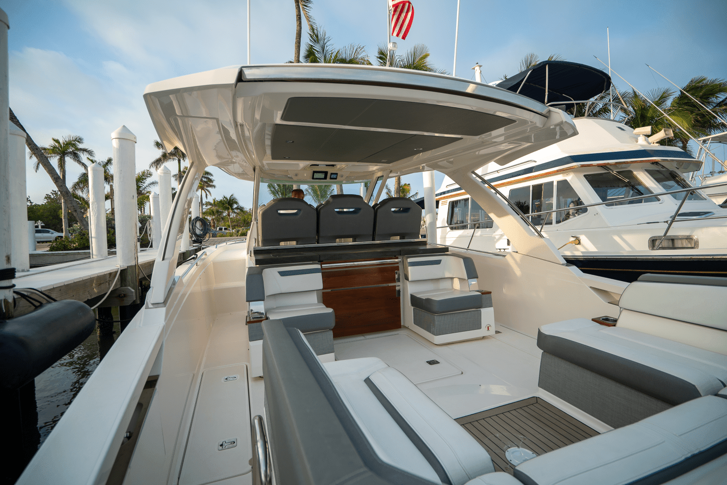 2018 Tiara Yachts 38 LS Image Thumbnail #6