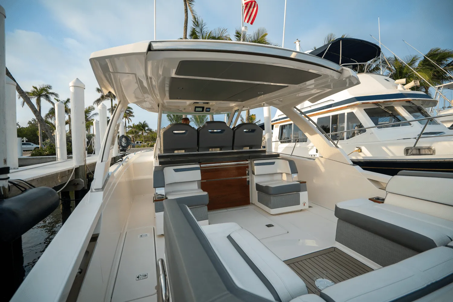 2018 Tiara Yachts 38 LS Image Thumbnail #6