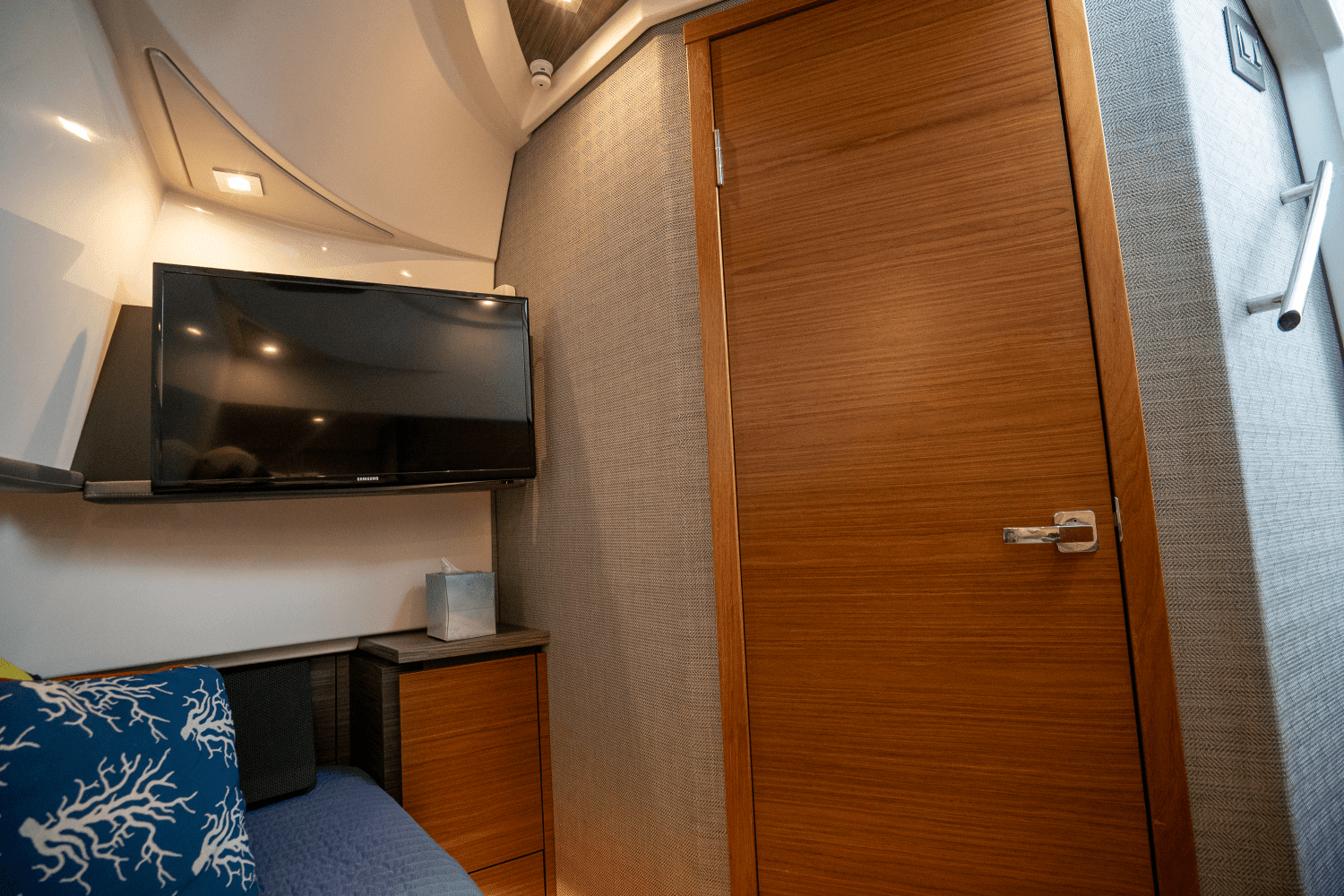 2018 Tiara Yachts 38 LS Image Thumbnail #21