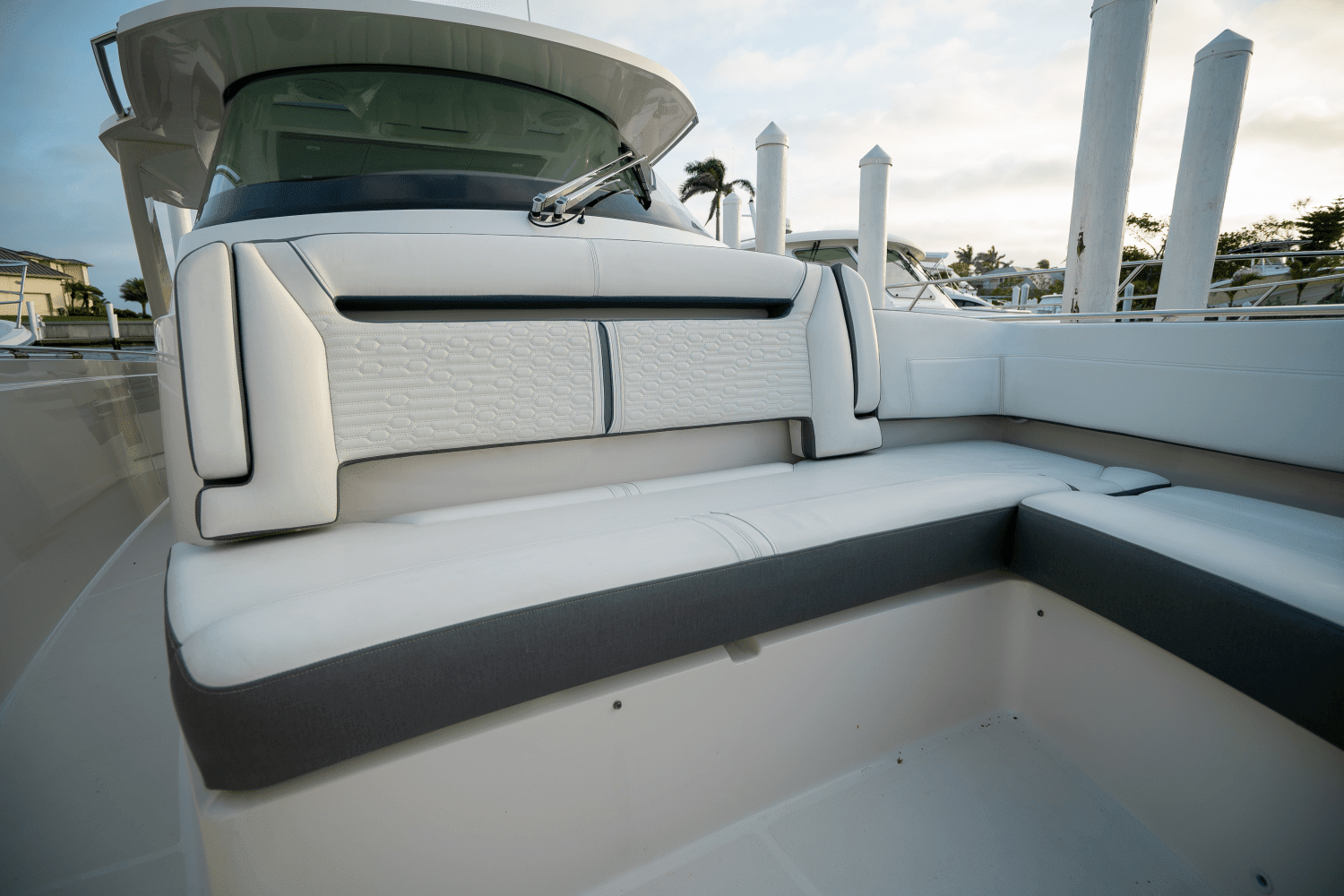 2018 Tiara Yachts 38 LS Image Thumbnail #33