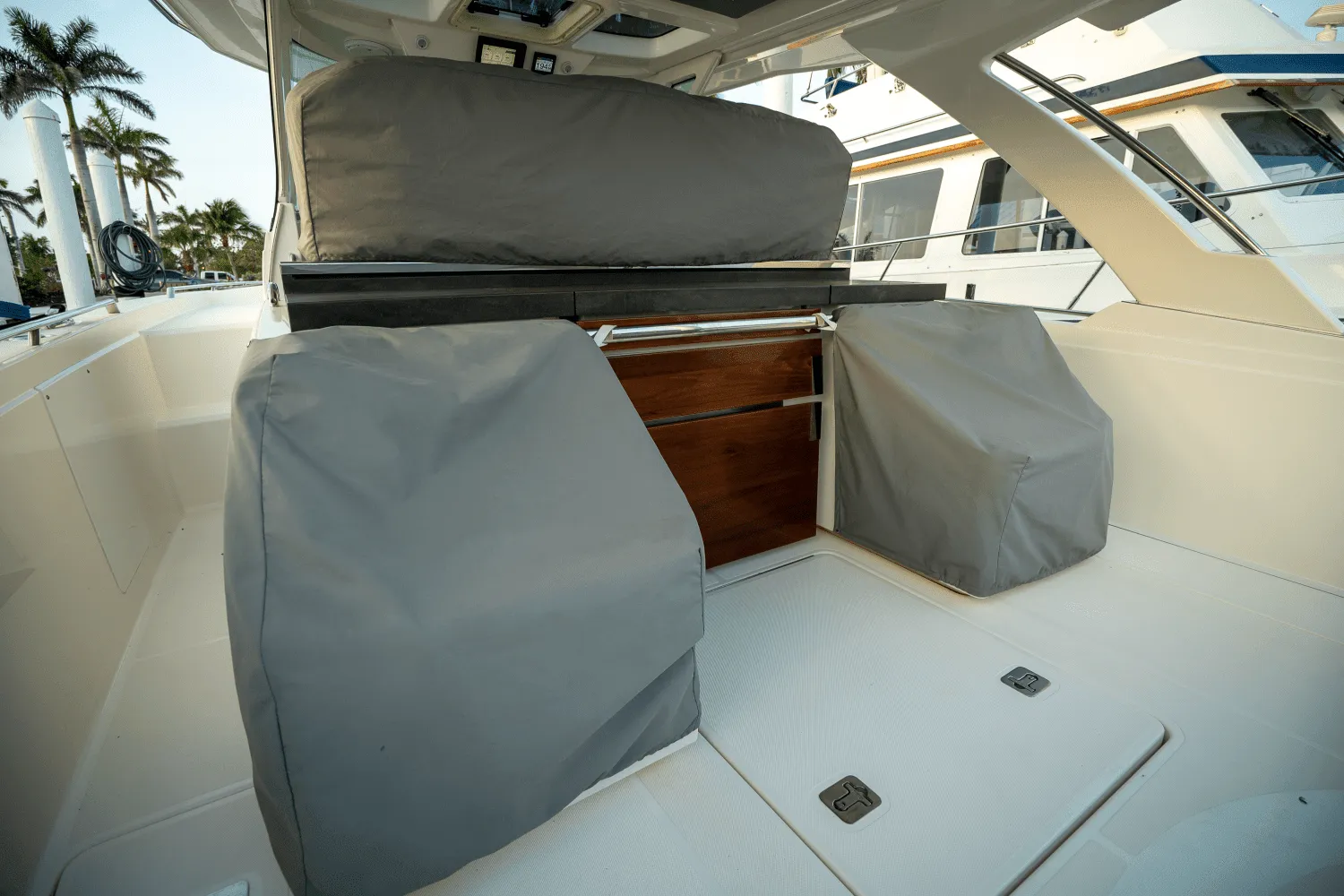 2018 Tiara Yachts 38 LS Image Thumbnail #38