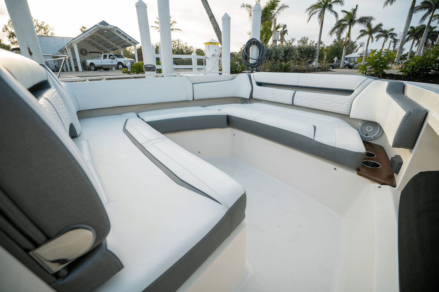 2018 Tiara Yachts 38 LS Image Thumbnail #32