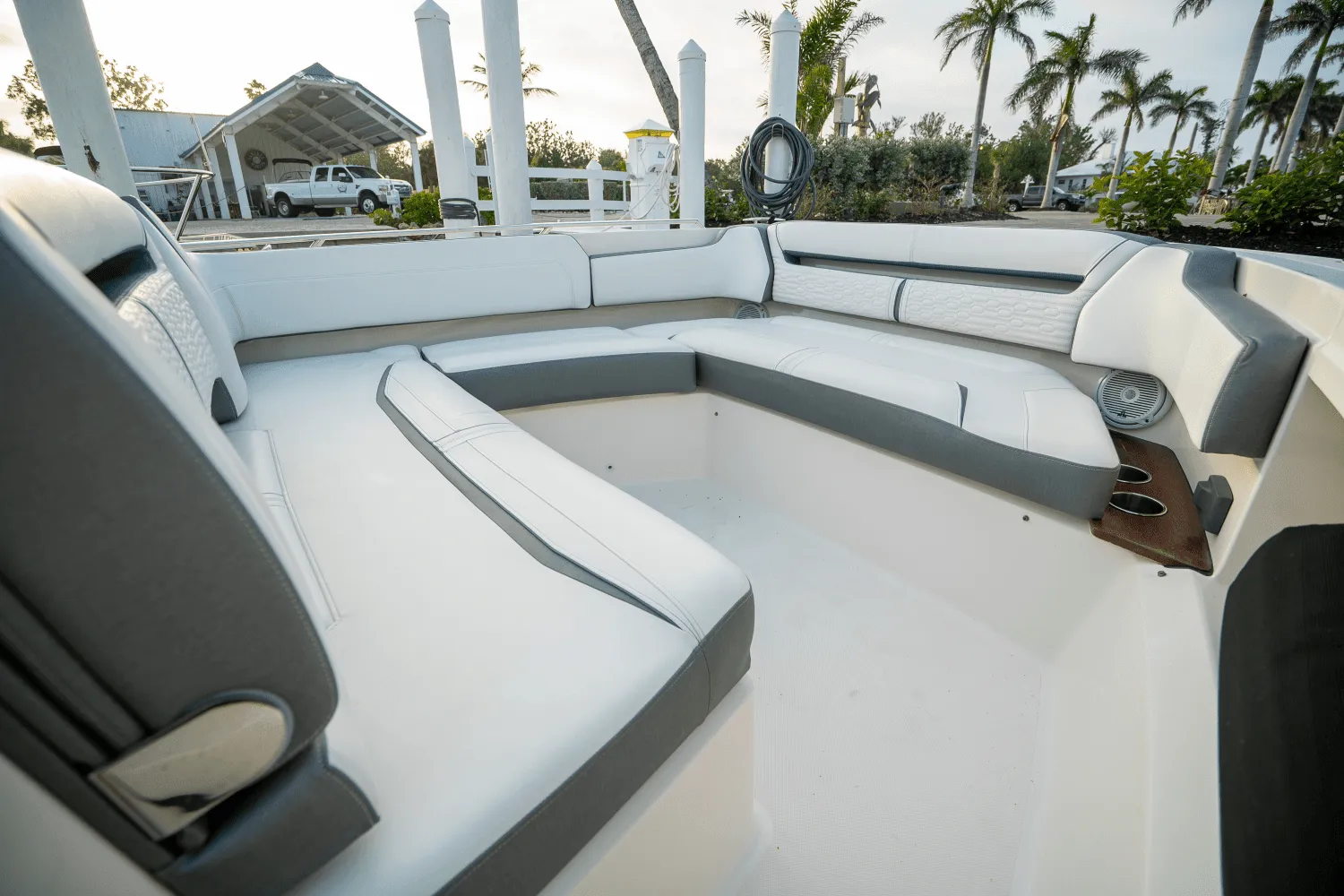 2018 Tiara Yachts 38 LS Image Thumbnail #32