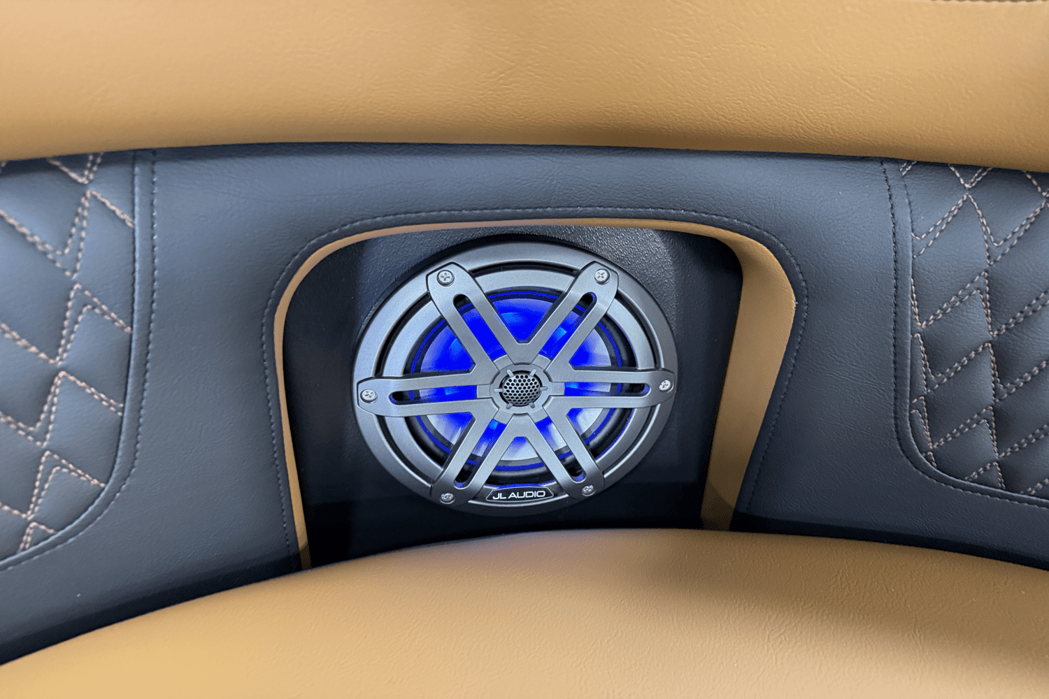 2025 Premier 230 Solaris Image Thumbnail #58