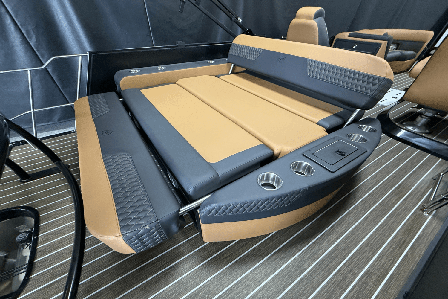 2025 Premier 230 Solaris Image Thumbnail #21