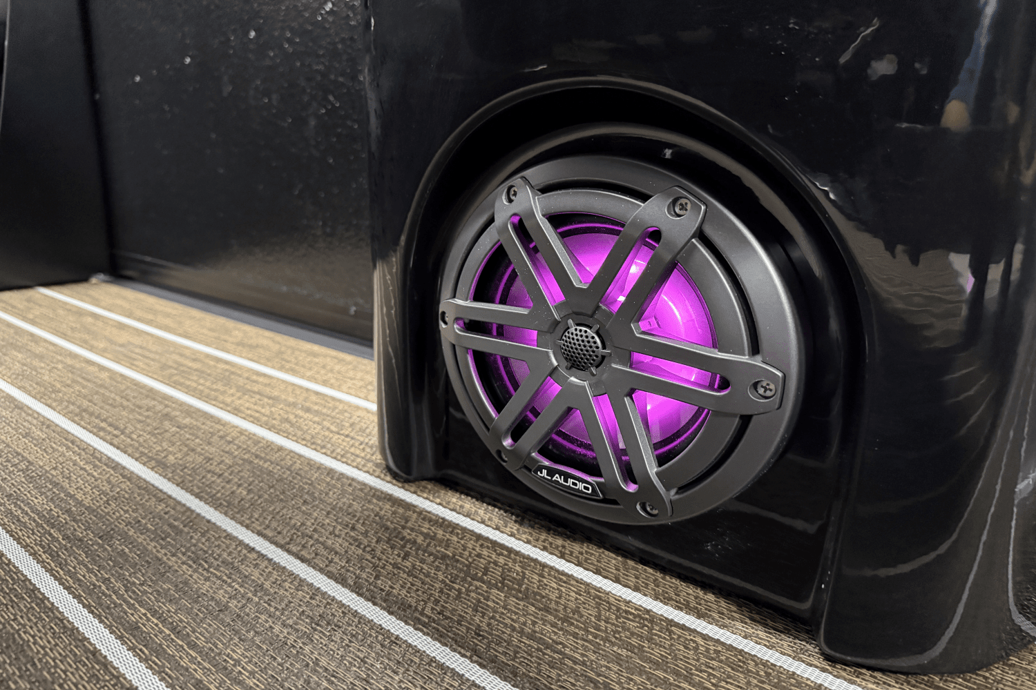 2025 Premier 230 Solaris Image Thumbnail #30
