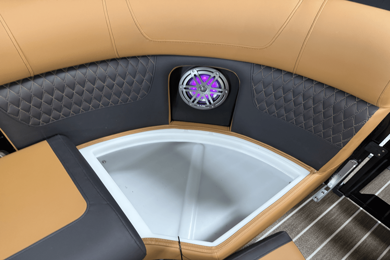 2025 Premier 230 Solaris Image Thumbnail #59