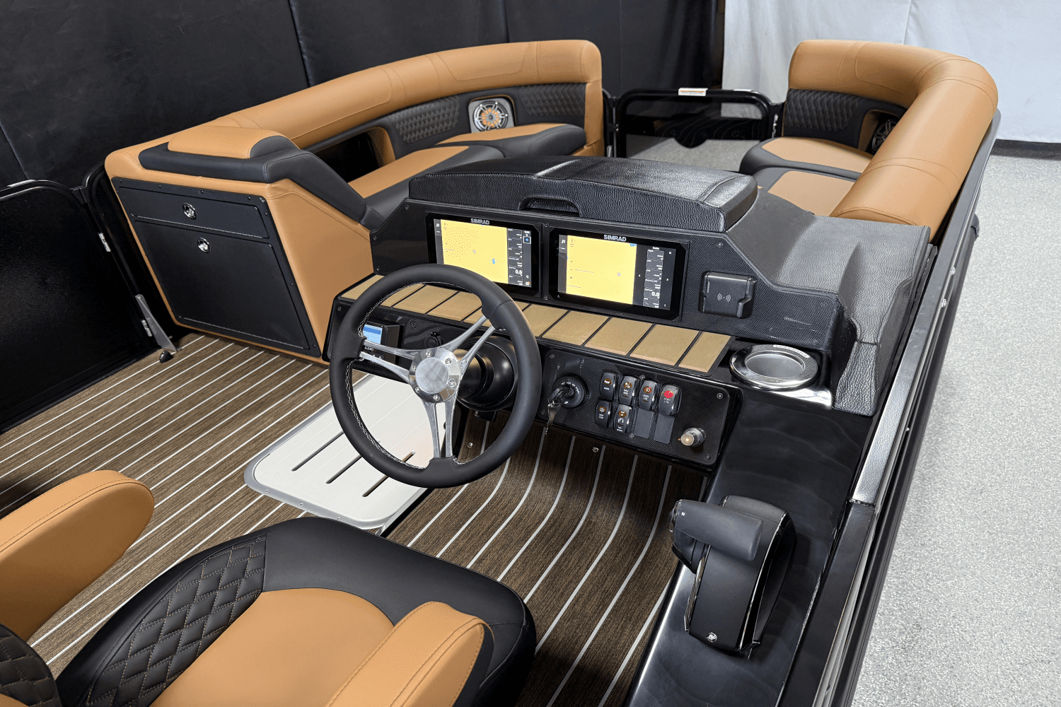 2025 Premier 230 Solaris Image Thumbnail #6