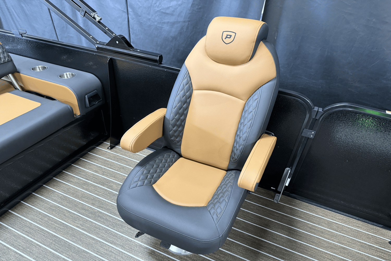 2025 Premier 230 Solaris Image Thumbnail #28