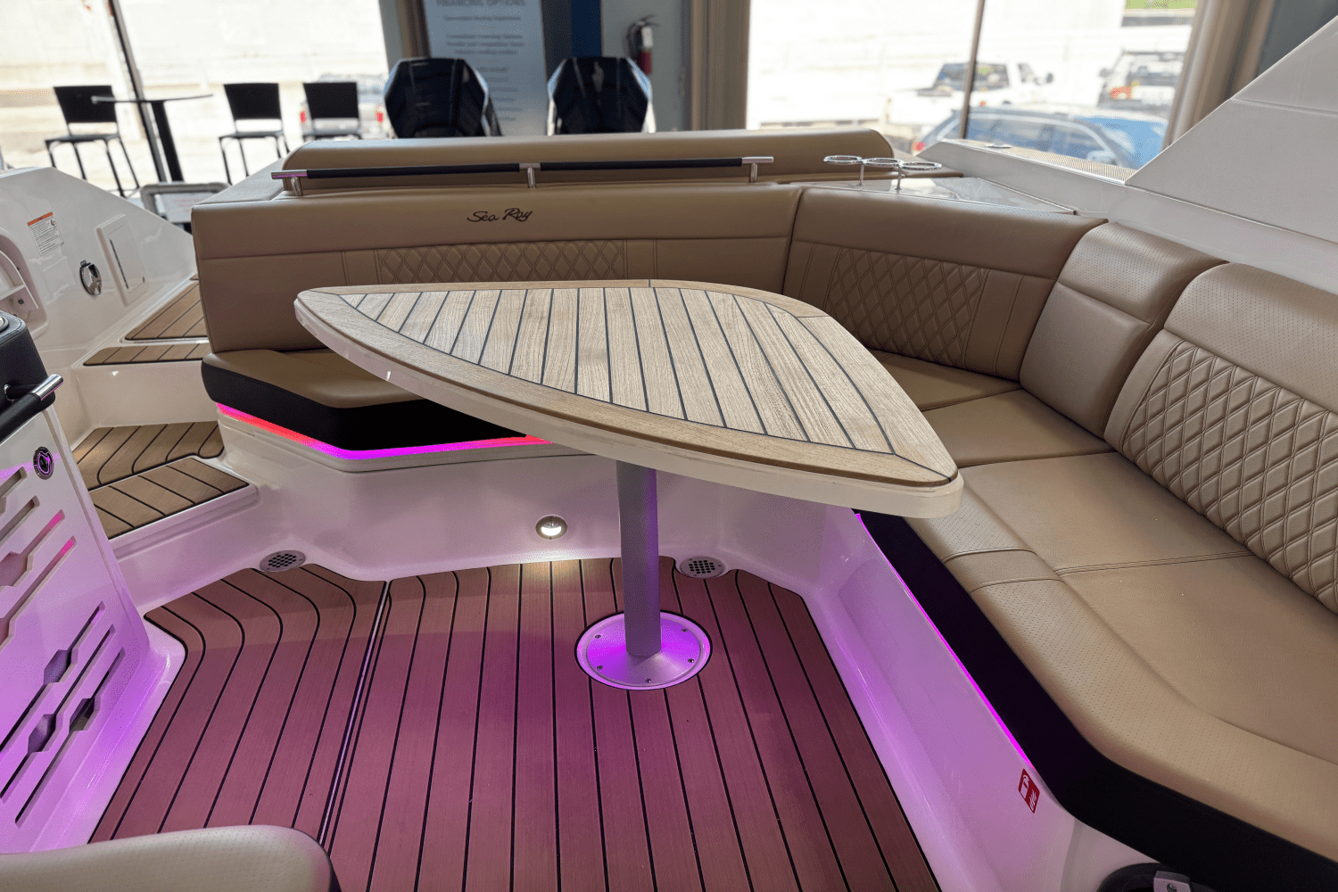 2025 Sea Ray SLX 310 Outboard Image Thumbnail #23