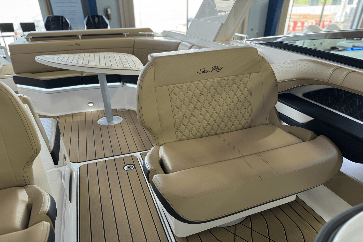 2025 Sea Ray SLX 310 Outboard Image Thumbnail #22