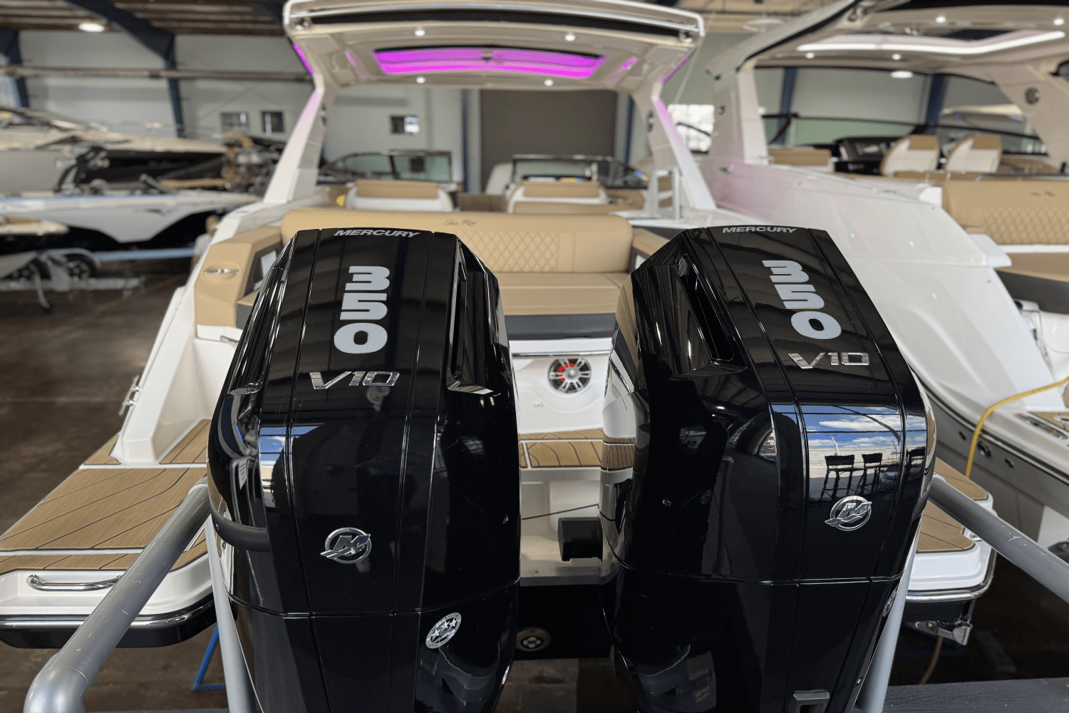 2025 Sea Ray SLX 310 Outboard Image Thumbnail #1