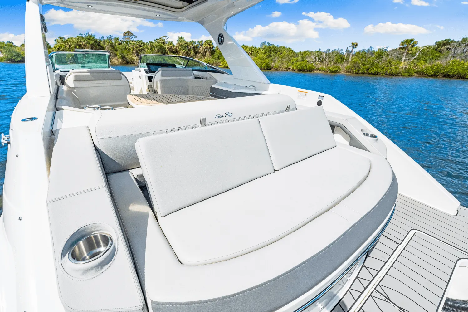 2026 Sea Ray SLX 310 Ouboard Image Thumbnail #22