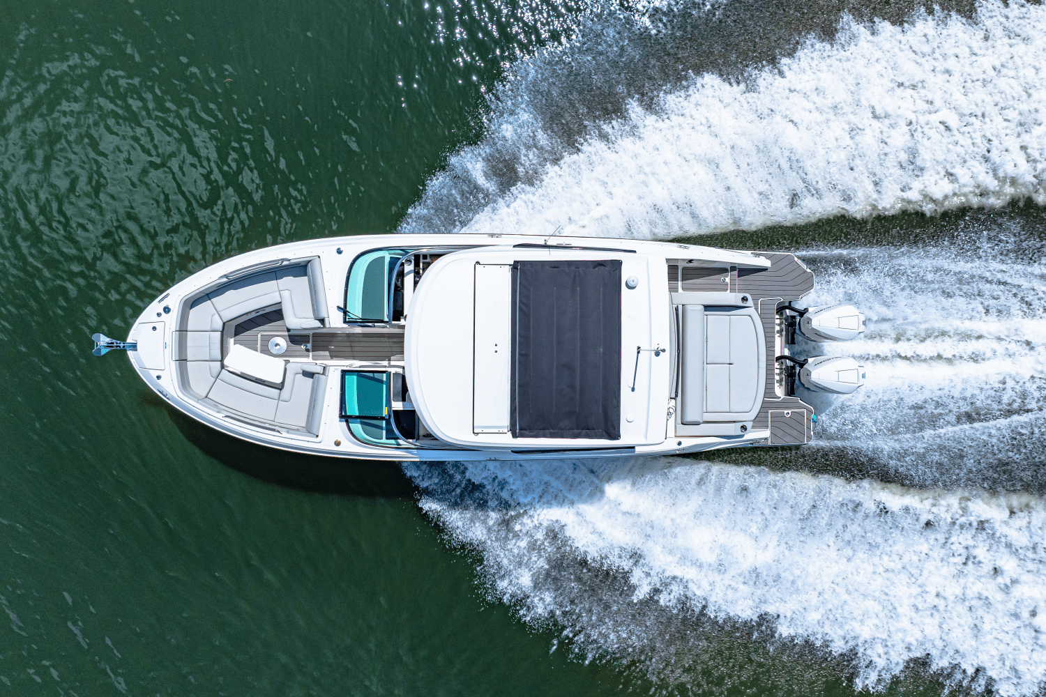 2026 Sea Ray SLX 310 Ouboard Image Thumbnail #20