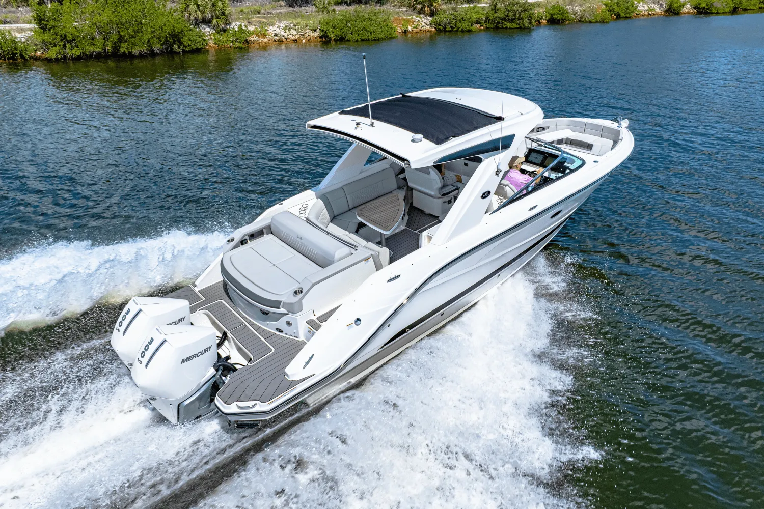 2026 Sea Ray SLX 310 Ouboard Image Thumbnail #15