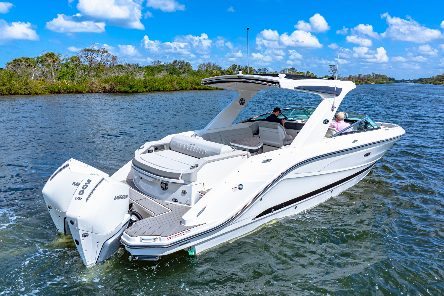 2026 Sea Ray SLX 310 Ouboard Image Thumbnail #7