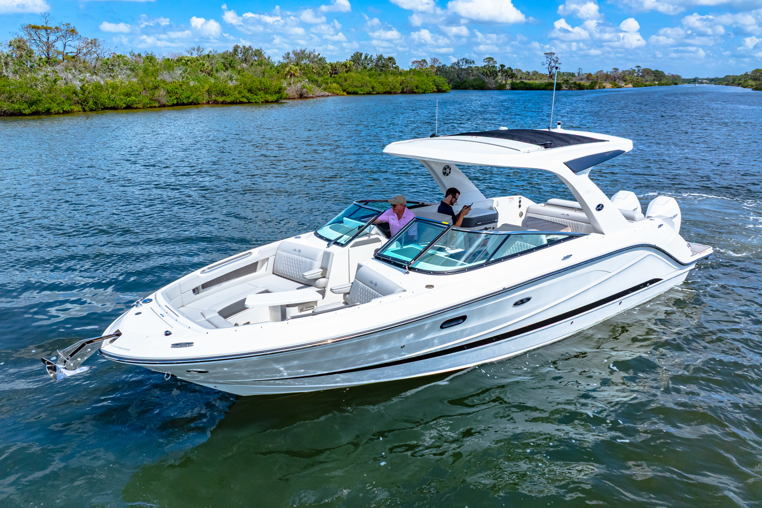 2026 Sea Ray SLX 310 Outboard Image Thumbnail #2