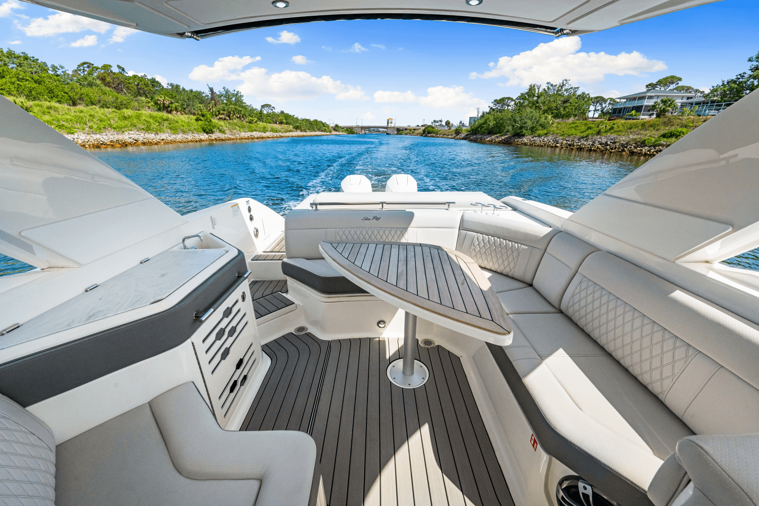 2026 Sea Ray SLX 310 Outboard Image Thumbnail #26