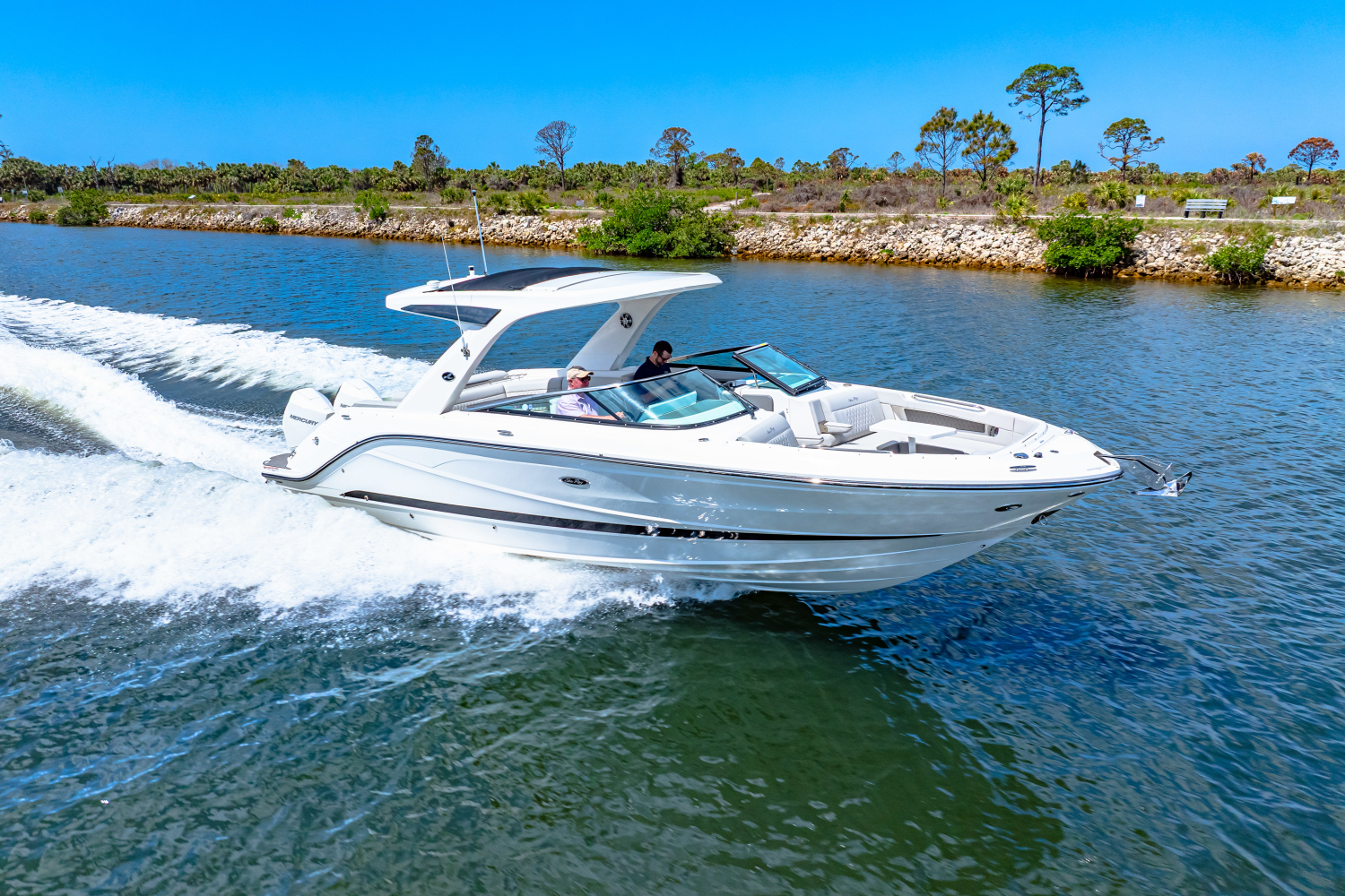 2026 Sea Ray SLX 310 Outboard Image Thumbnail #13