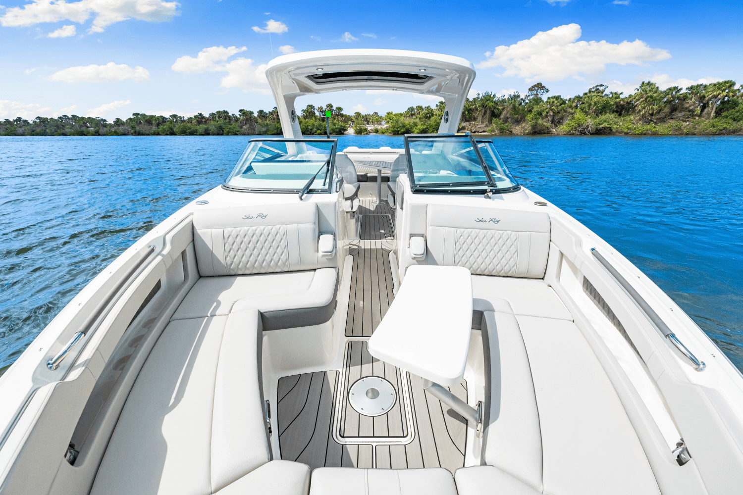 2026 Sea Ray SLX 310 Outboard Image Thumbnail #38