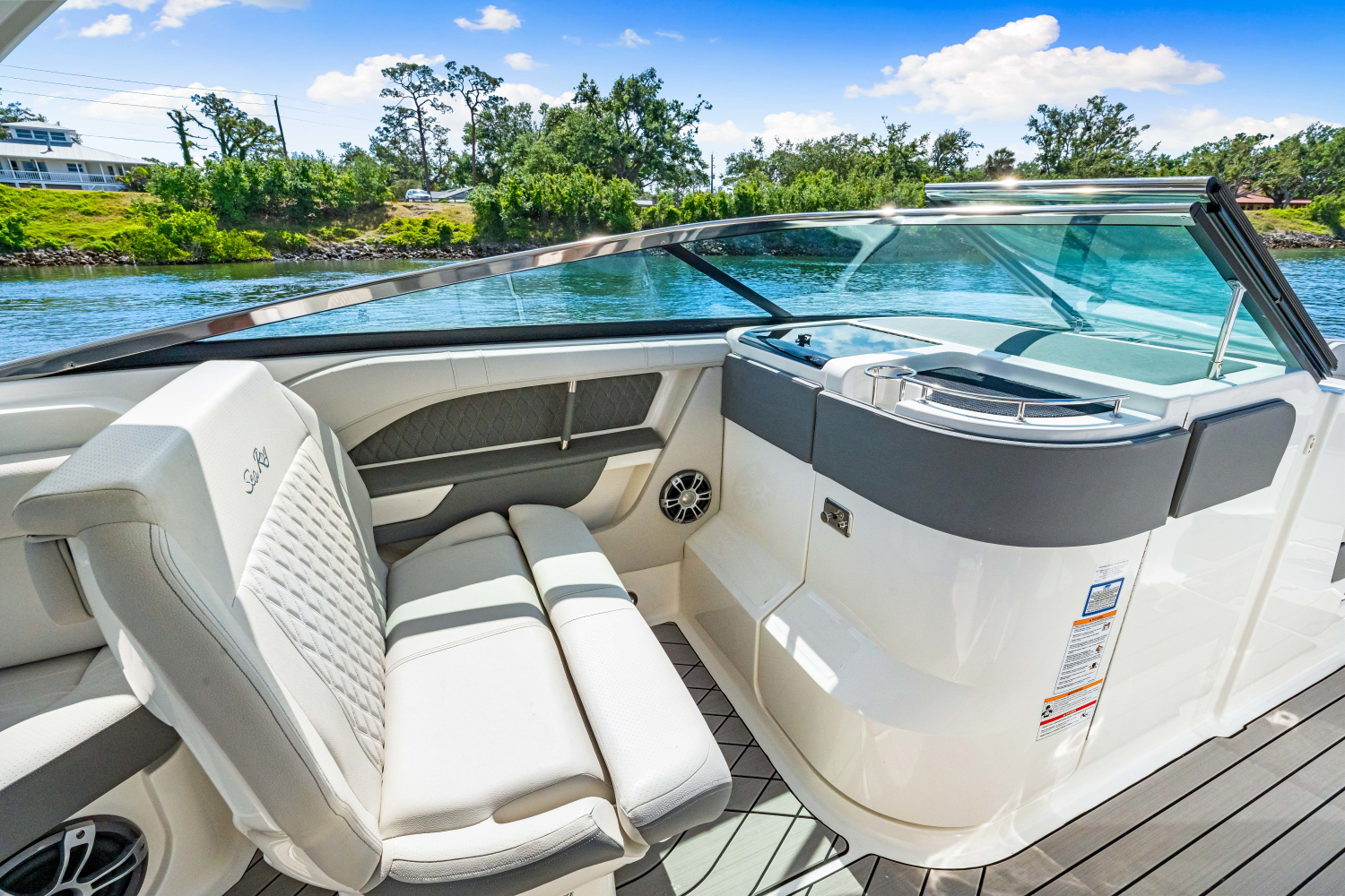 2026 Sea Ray SLX 310 Outboard Image Thumbnail #34