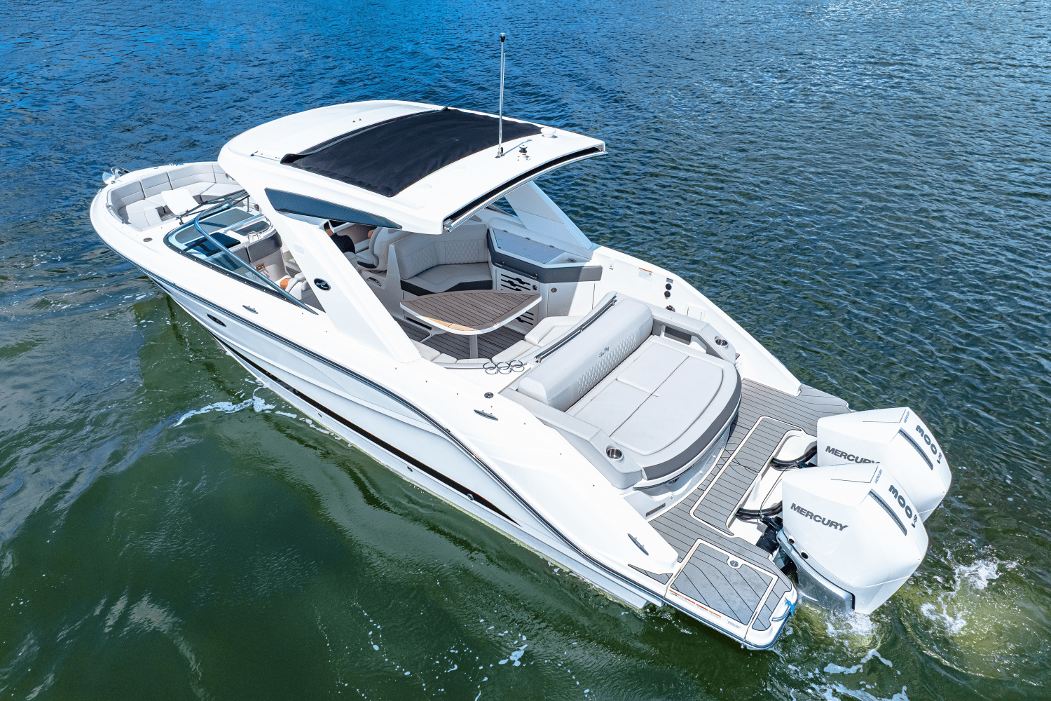 2026 Sea Ray SLX 310 Outboard Image Thumbnail #3