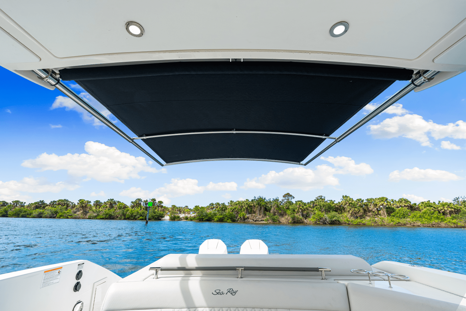 2026 Sea Ray SLX 310 Ouboard Image Thumbnail #39