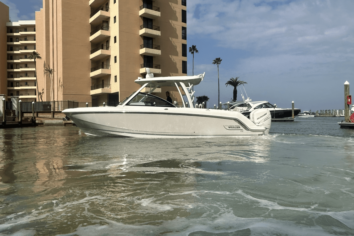 2022 Boston Whaler 320 VANTAGE Image Thumbnail #12