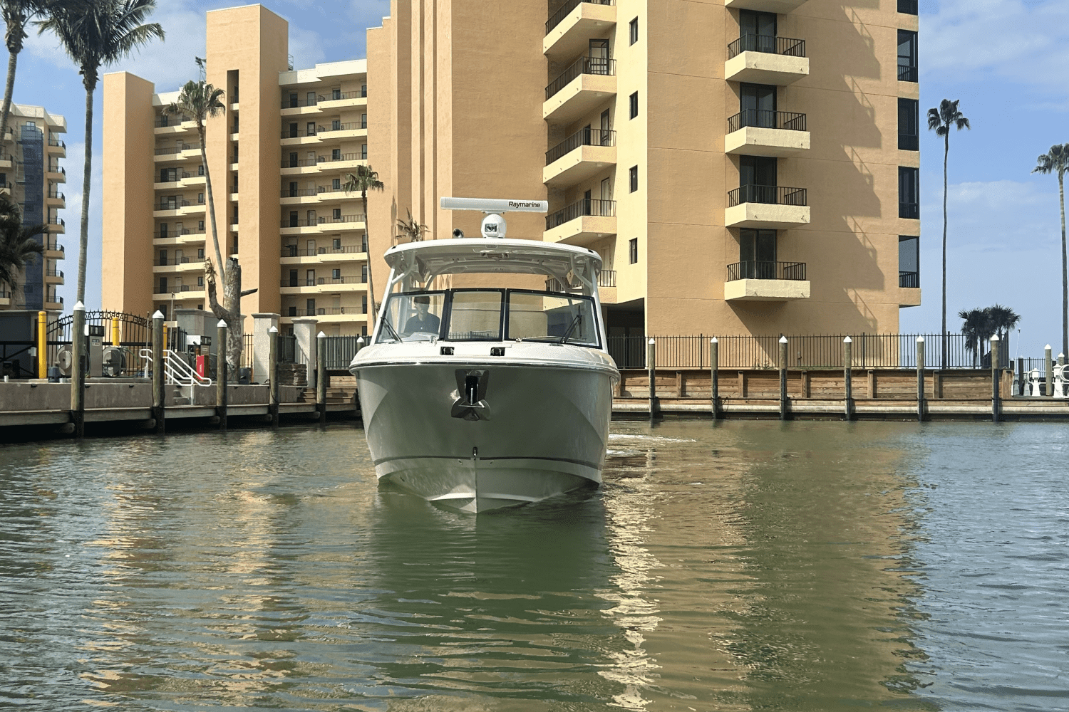 2022 Boston Whaler 320 VANTAGE Image Thumbnail #8