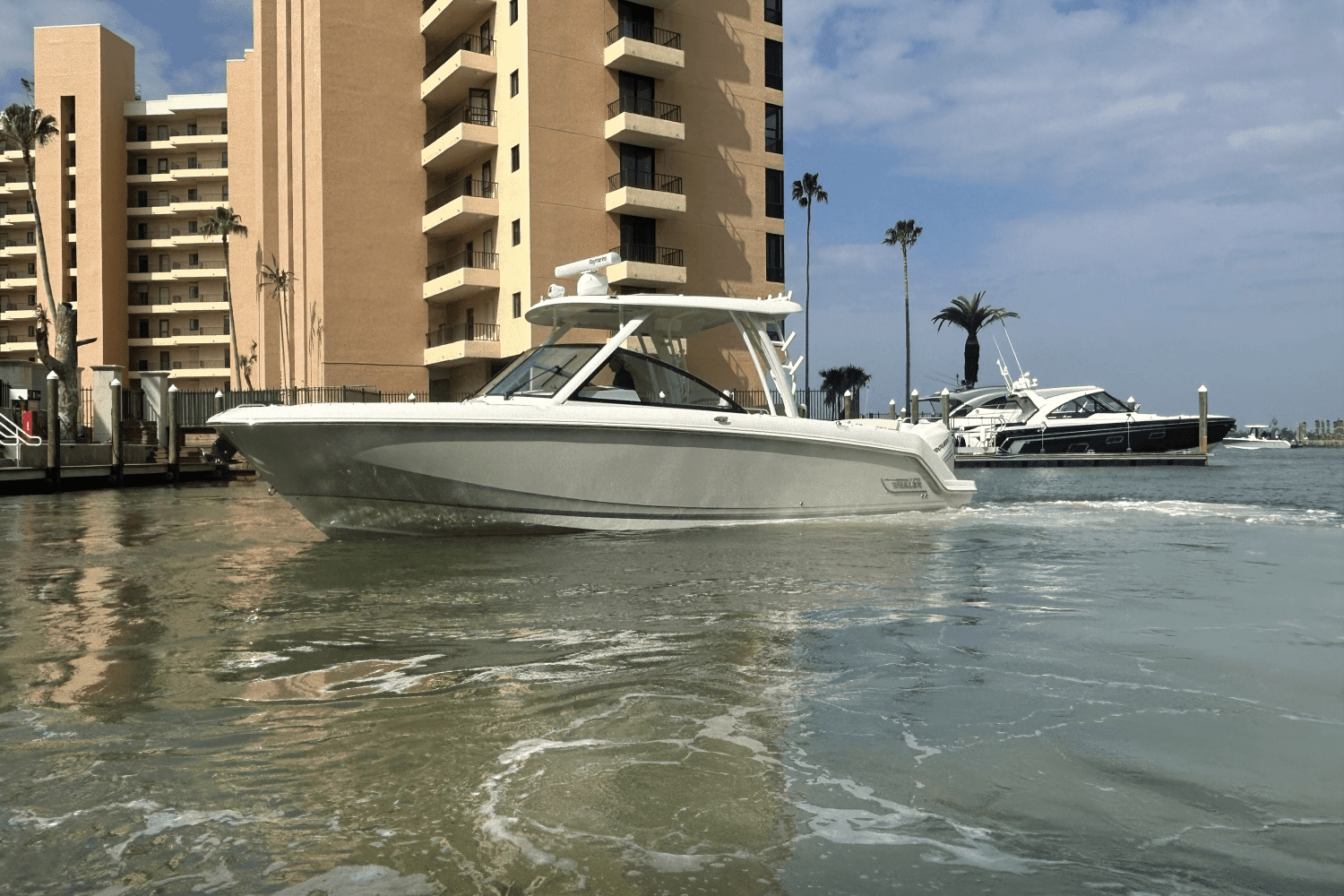 2022 Boston Whaler 320 VANTAGE Image Thumbnail #4