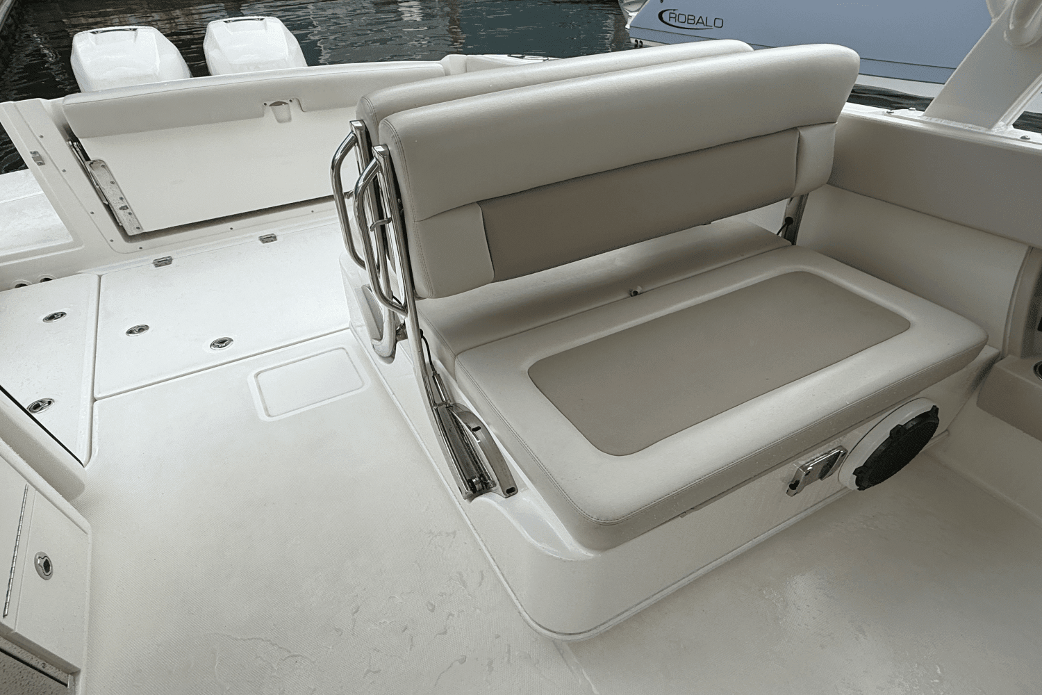 2022 Boston Whaler 320 VANTAGE Image Thumbnail #30