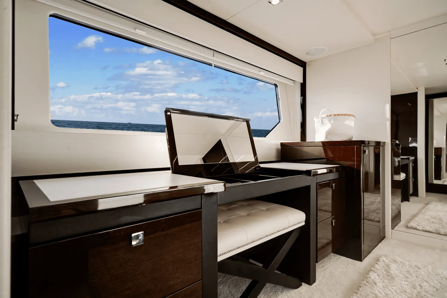 2019 Sunseeker 76 YACHT Image Thumbnail #34