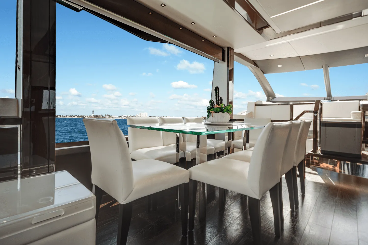 2019 Sunseeker 76 YACHT Image Thumbnail #17