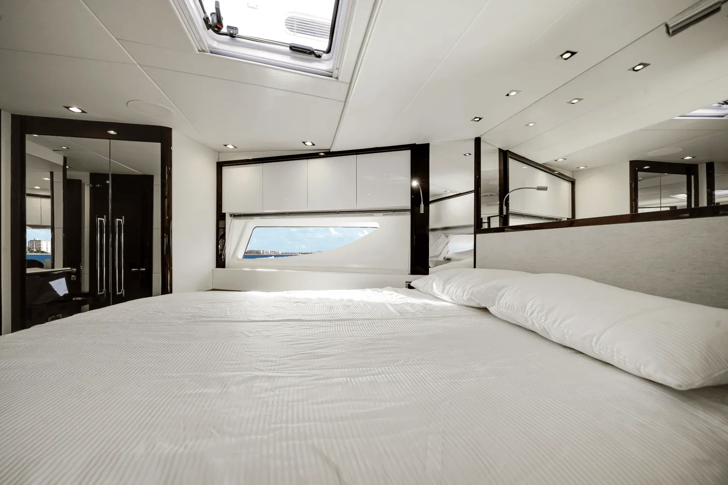 2019 Sunseeker 76 YACHT Image Thumbnail #40